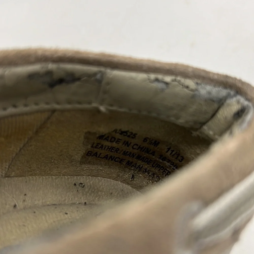 Clarks Beige Suede and Mesh Fabric Slip on Boat Shoes size 6.5